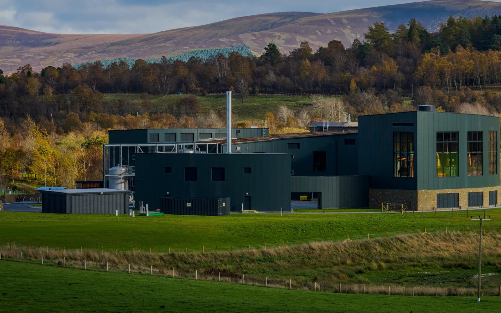 Landscape photograph of Cairn distillery.