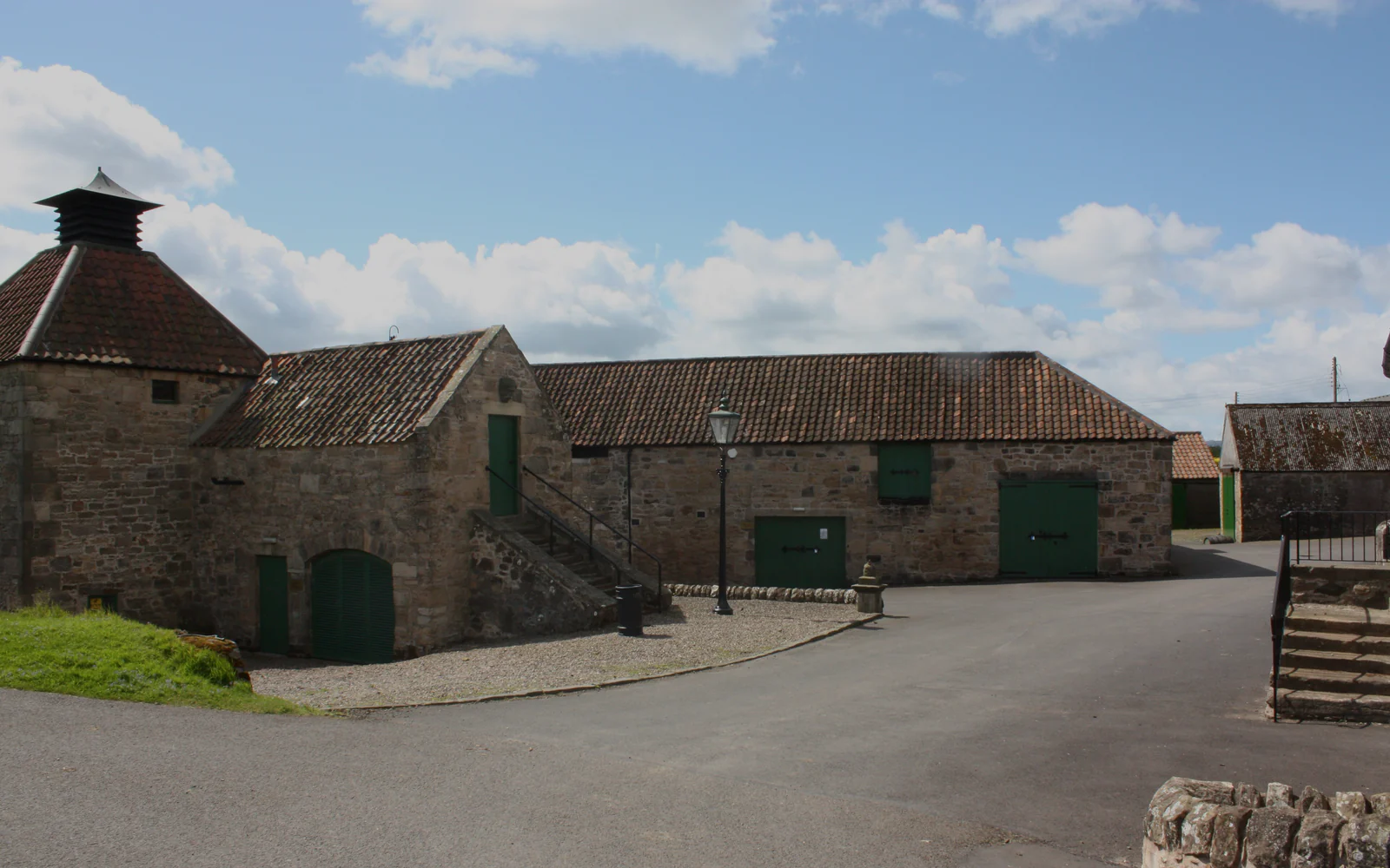 Landscape photograph of Daftmill distillery.