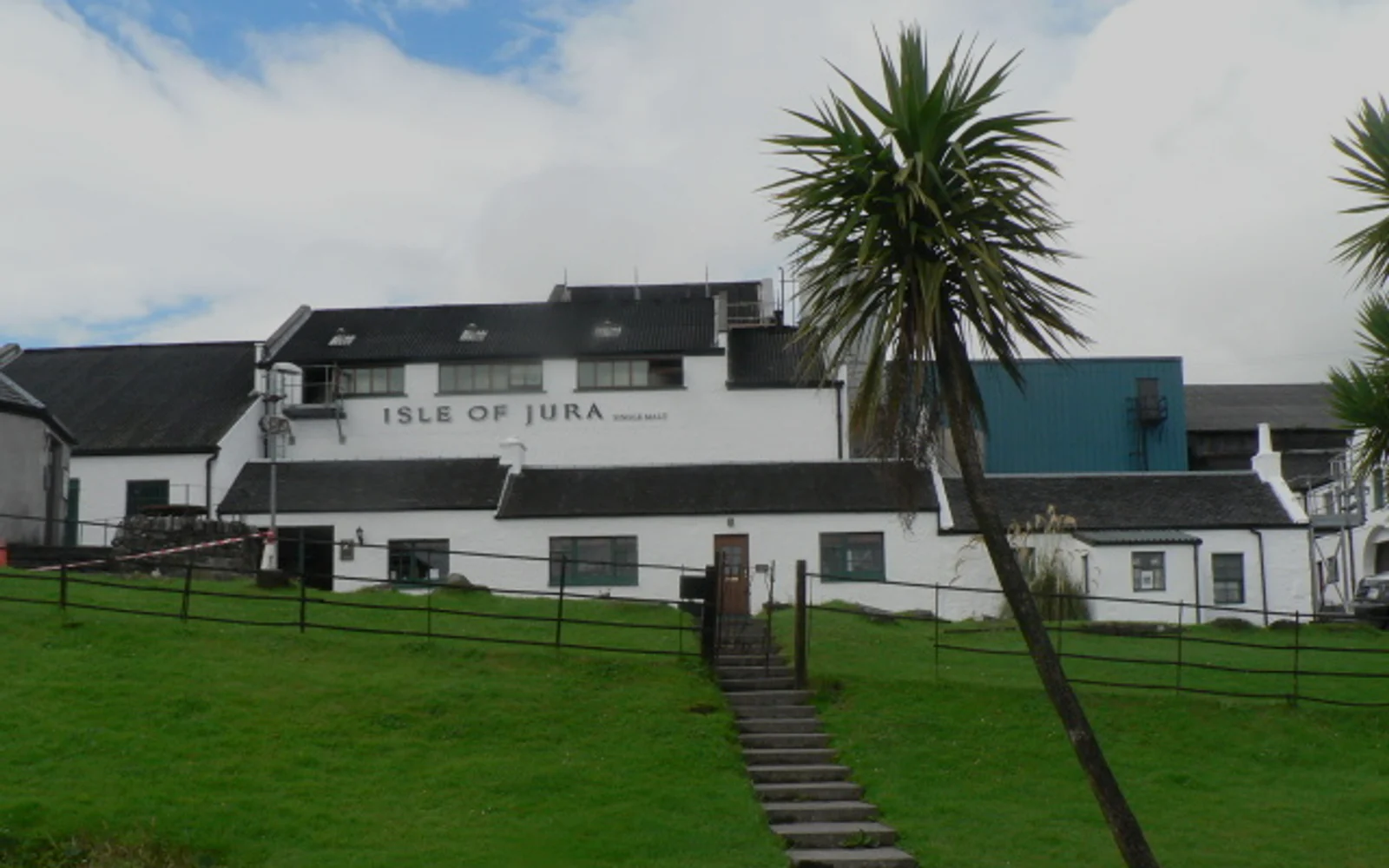 Landscape photograph of Isle of Jura distillery.