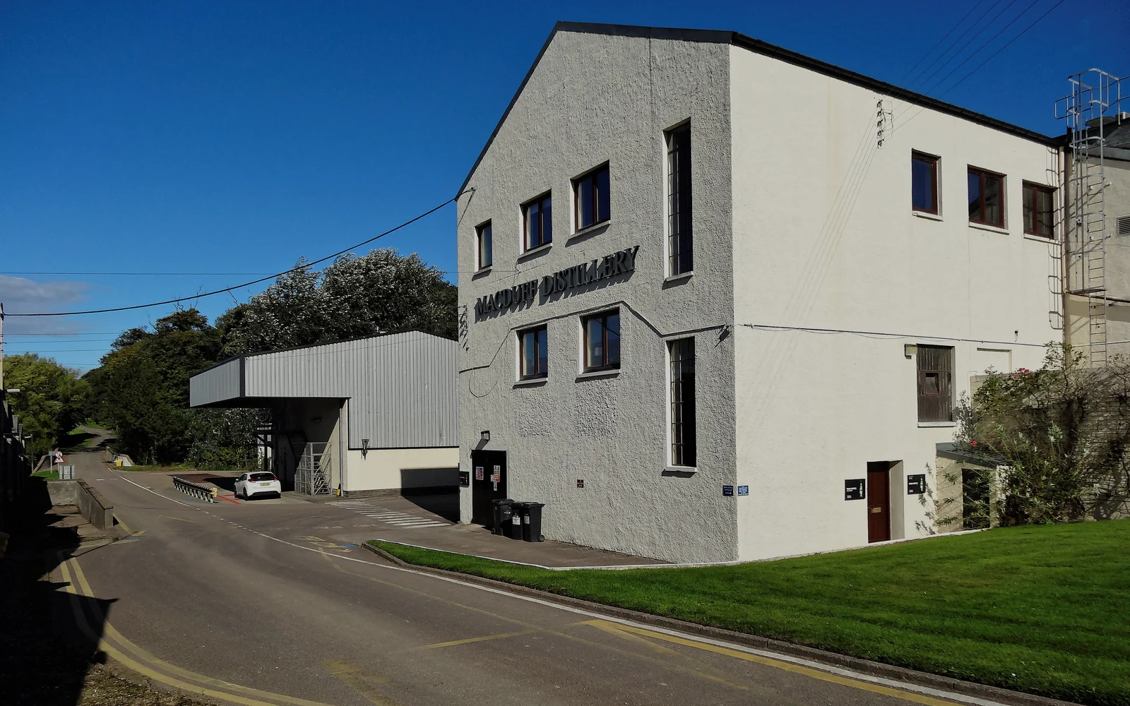 Landscape photograph of Macduff distillery.