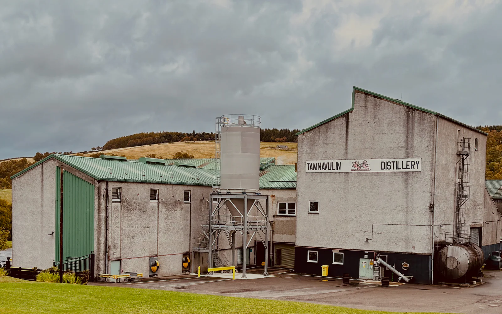 Landscape photograph of Tamnavulin distillery.