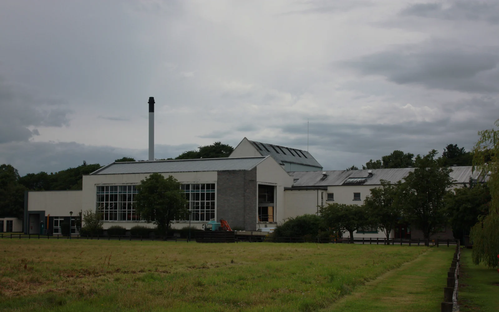 Landscape photograph of Teaninich distillery.