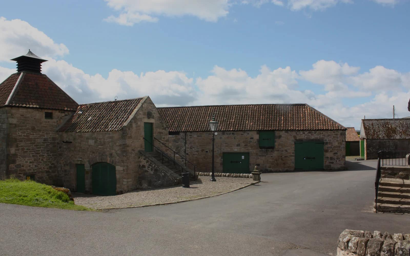 Landscape photograph of Daftmill distillery.