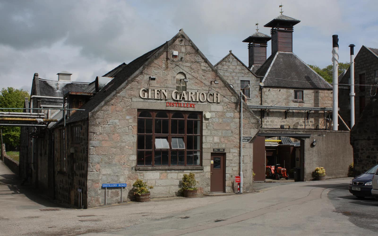 Landscape photograph of Glen Garioch distillery.