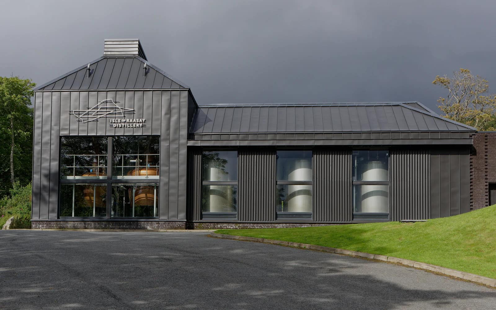 Landscape photograph of Isle of Raasay distillery.