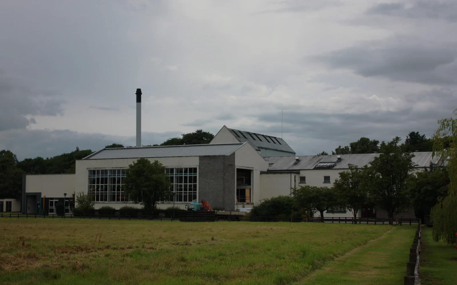 Landscape photograph of Teaninich distillery.